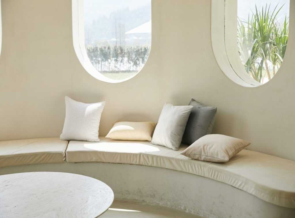 minimalistic home decor